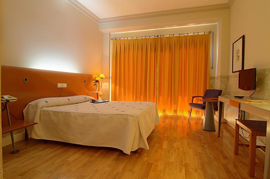 Hotel Azar بلاسينثيا الغرفة الصورة